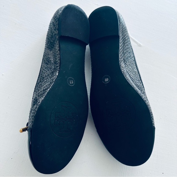 Tory Burch black snake print ballerinas size 6M - Picture 8 of 11
